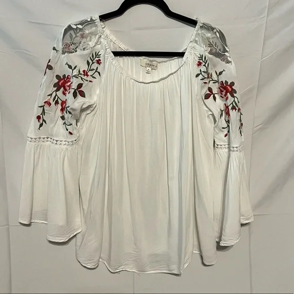 SOLD*** XL Boho Peasant Embroidered Bell Sleeve Poet Blouse - Picture 8 of 12
